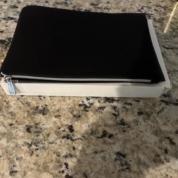 Dior CD Logo Pouch Cosmetic Bag - Picture 3 of 3